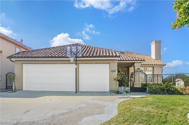 Primary Photo - 4 br, 2 bath House - 28501 La Plumosa