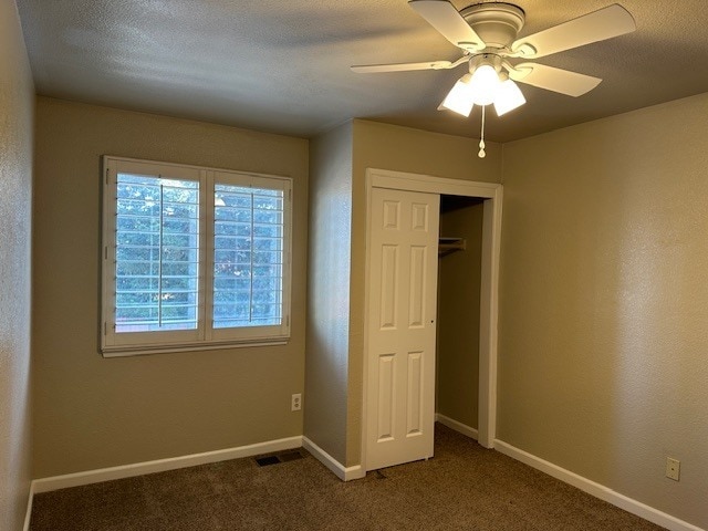 Building Photo - Modesto 5 Bedroom 3 Bathroom with a Pool