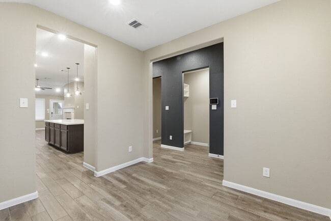 Building Photo - 19427 Trotter Cp Trl