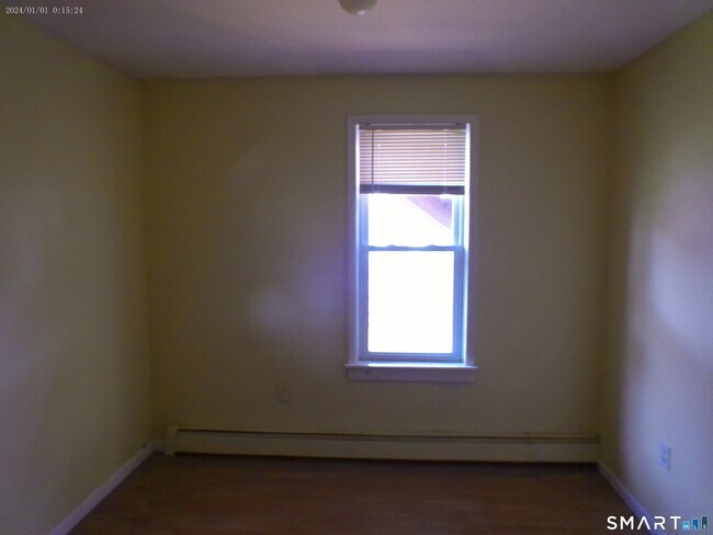 Building Photo - 13 Armstrong Pl