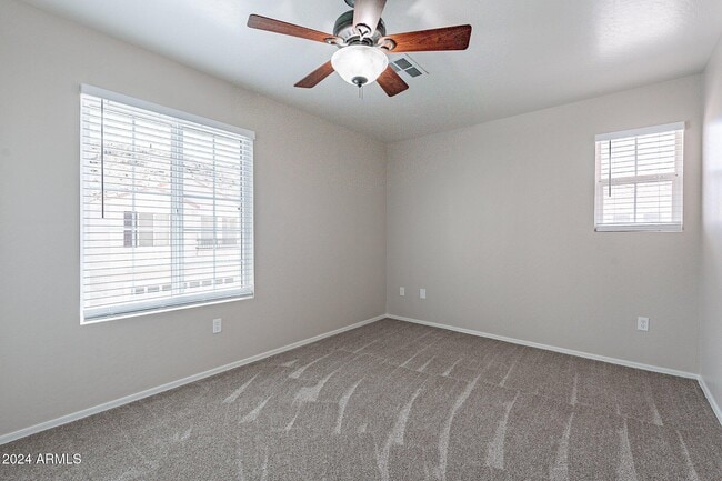 Building Photo - 445 W Mountain Sage Dr