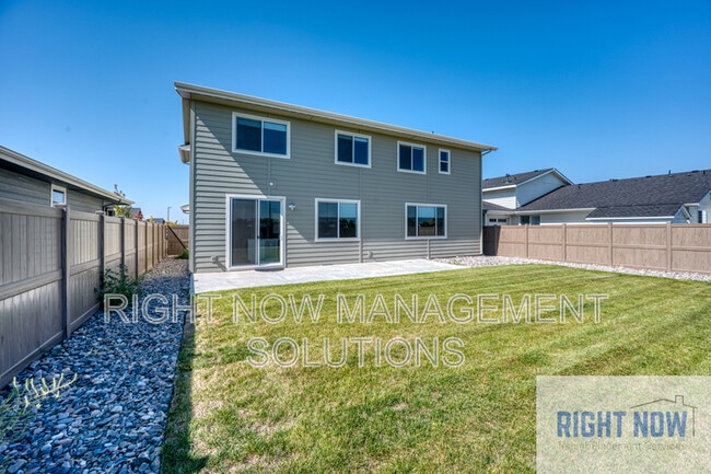 Building Photo - 6132 S Astoria Ave