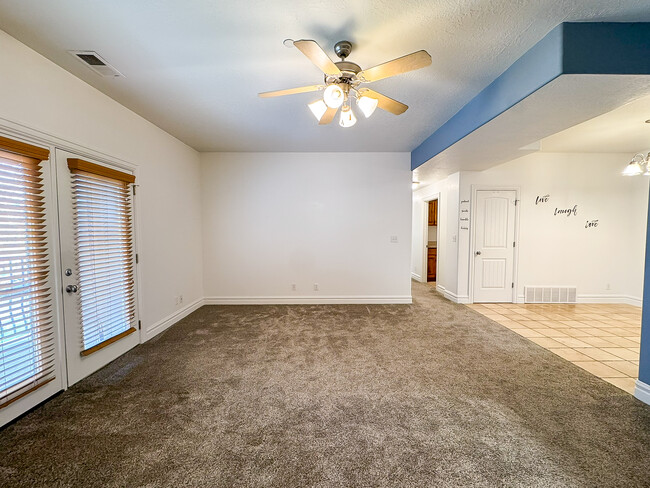 Building Photo - 248 S 550 W