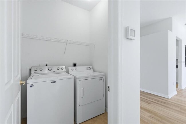 Building Photo - 4456 Streamside Ct