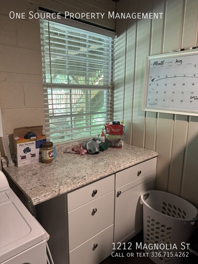 Building Photo - 1212 Magnolia St