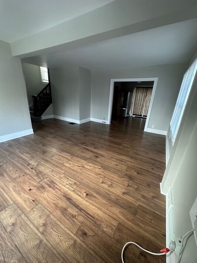 Building Photo - 25 Meech Park