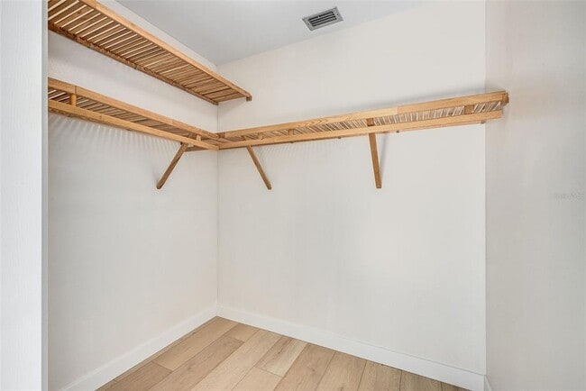 Building Photo - 5 Cache Cay Dr