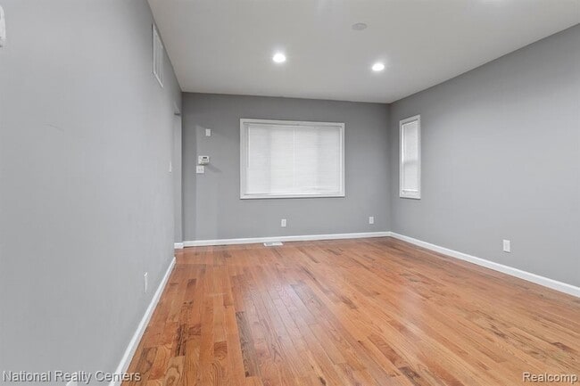 Building Photo - 20172 Stotter St