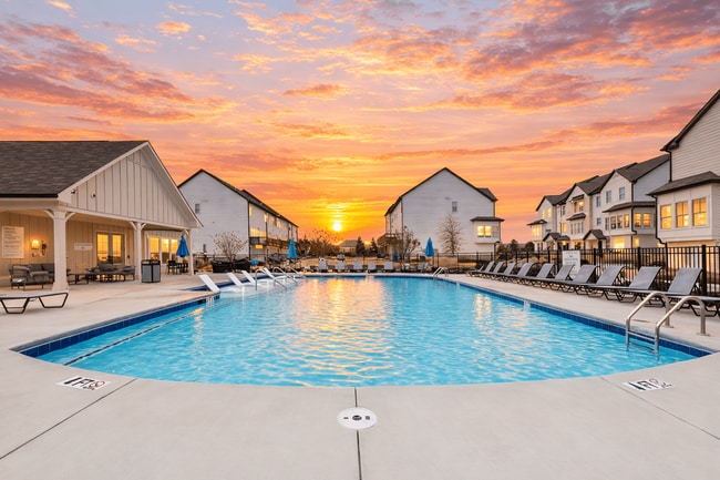 Building Photo - Overlook at Mill Creek