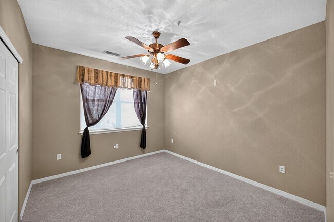 Building Photo - 9441 Ashbury Cir