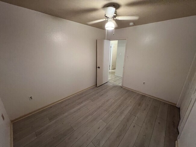 Building Photo - 8823 Cefalu Dr