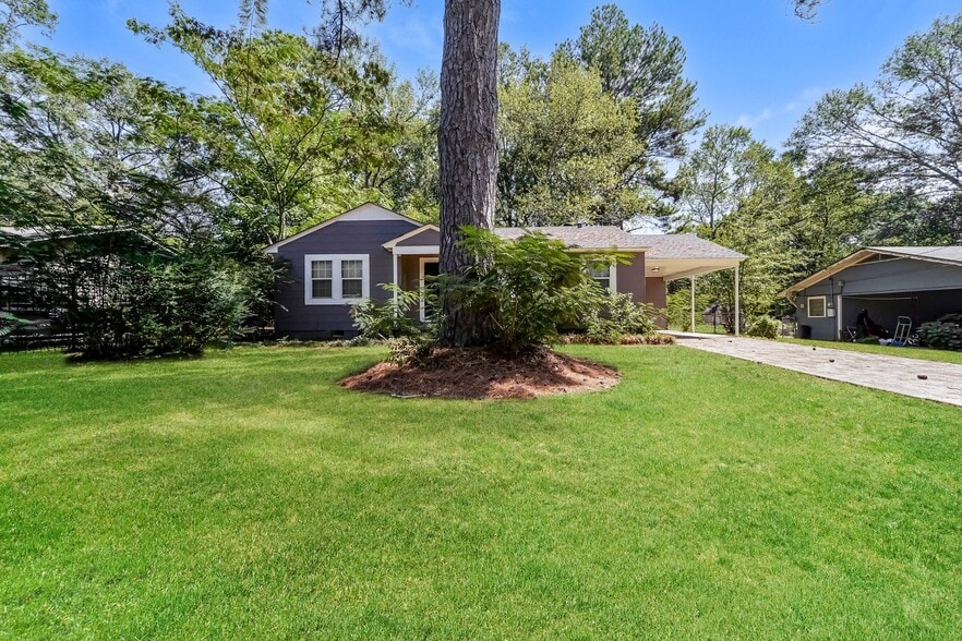 Building Photo - 3174 Charleston Dr