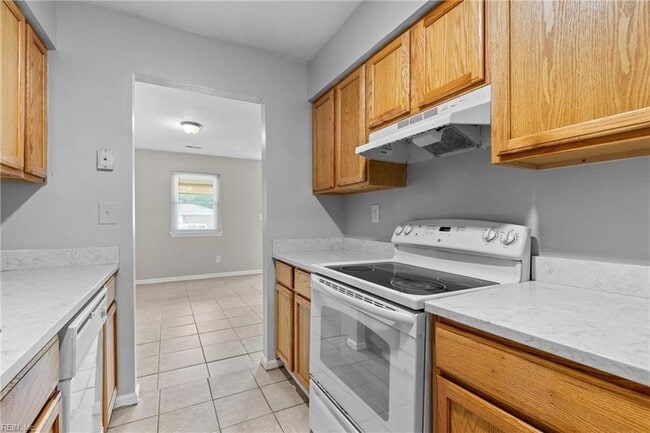 Building Photo - 6048 Brookwood Dr