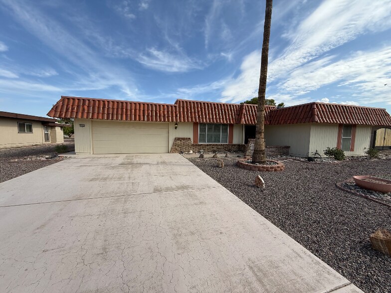 Building Photo - 11022 W Boswell Blvd