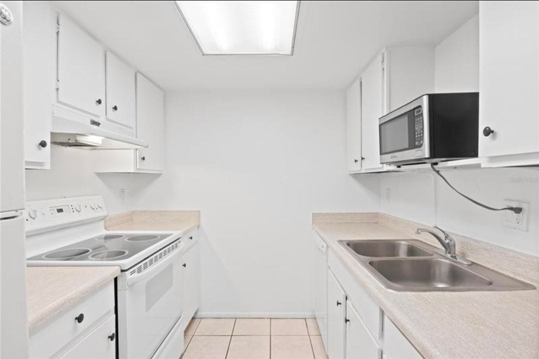 Building Photo - 920 N Lake Destiny Rd