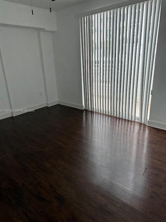 Building Photo - 1830 Radius Dr