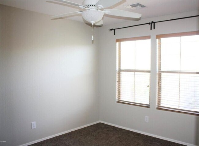 Building Photo - Great Home In Fincher Creek!