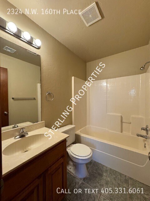 Building Photo - 2324 NW 160th Pl