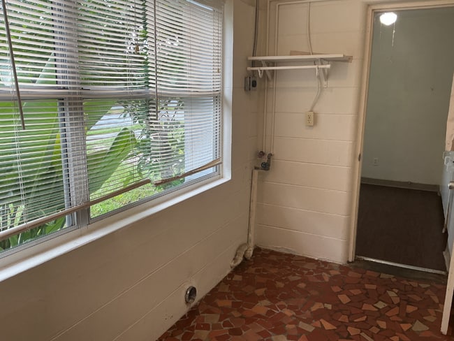 Building Photo - 2-Bedroom / 1-Bath Home for Rent- $1150