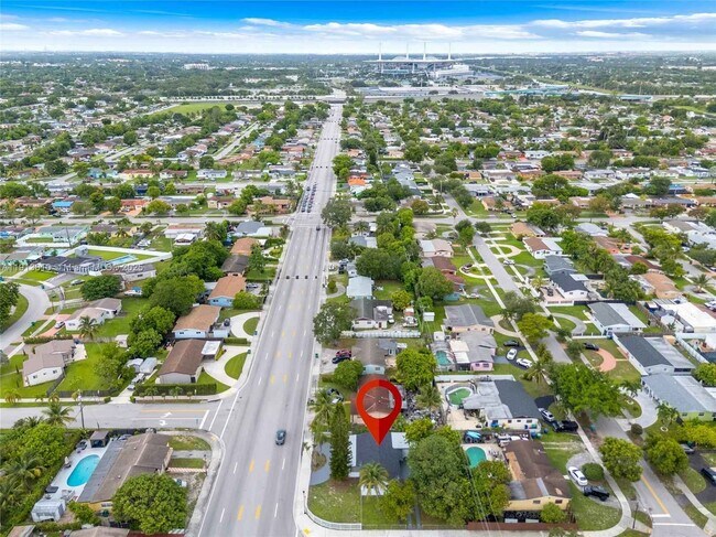 Building Photo - 1041 NW 199th St