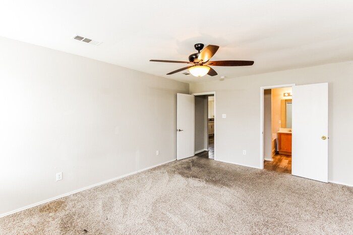 Building Photo - 512 Bryn Mawr