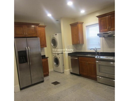 Building Photo - 215 Cypress St