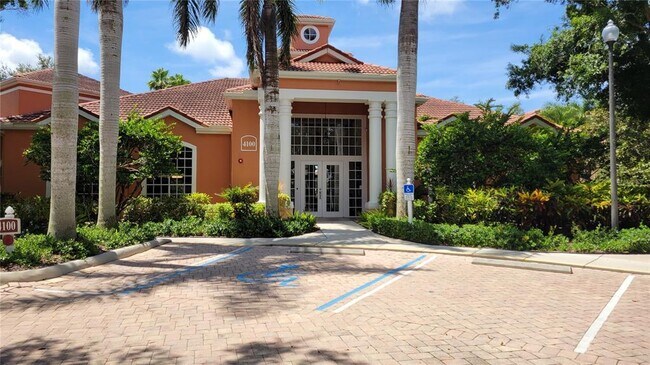 Building Photo - 4126 Central Sarasota Pkwy