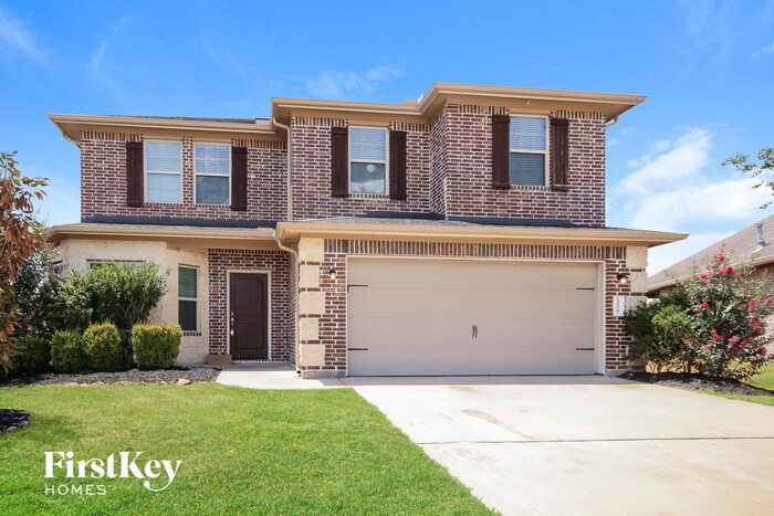 Primary Photo - 320 Country Crossing Cir