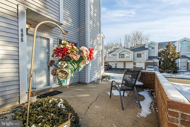 Building Photo - 406 Margit Ct