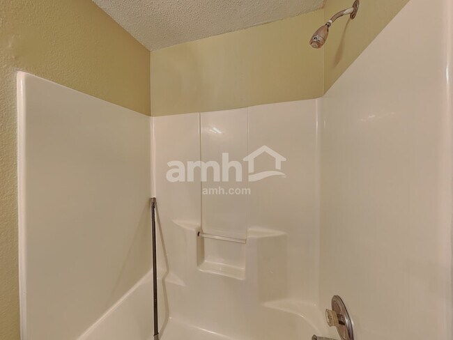 Building Photo - 5969 Claymont Blvd