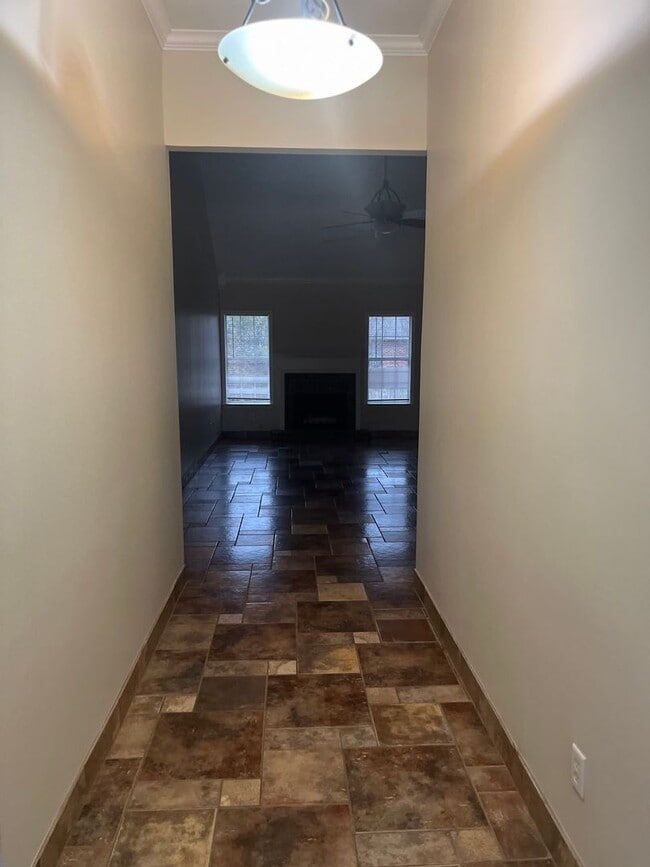 Building Photo - 3 bedroom,2 bath Helena Area