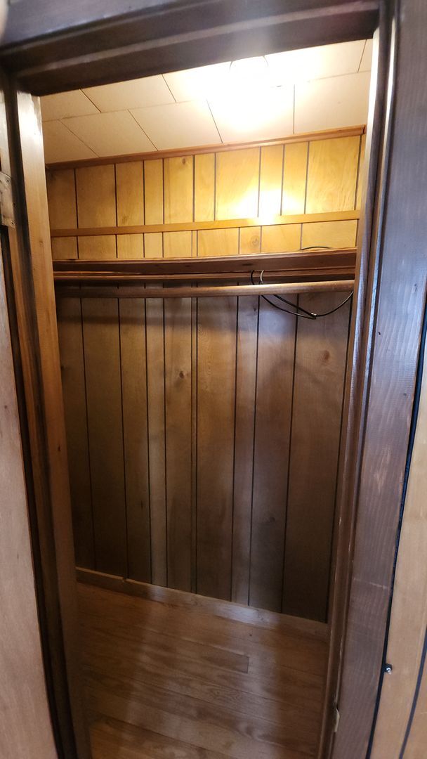 Building Photo - 605 N Front St