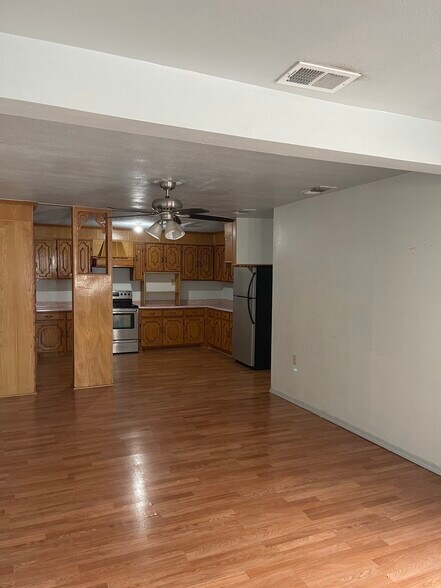 Building Photo - 2906 E Richardson Rd