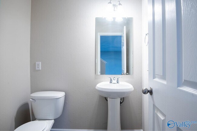 Building Photo - 213 Bumper Crop Ln NW