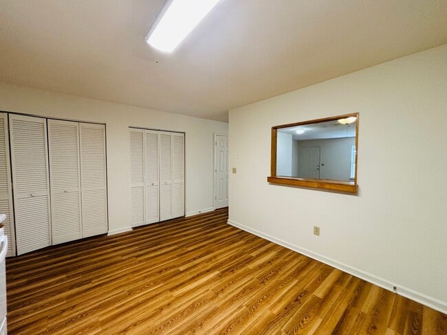 Building Photo - 441 Janie Ln
