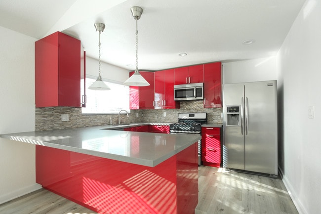 kitchen - 405 Brooks Ave