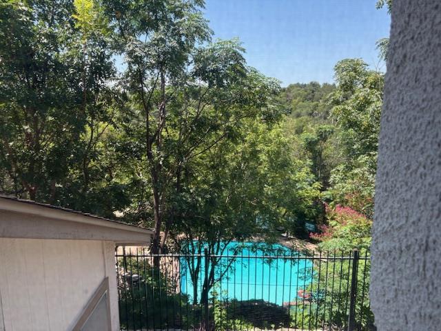 Building Photo - 6910 Hart Ln