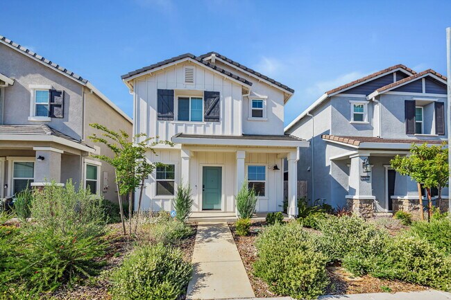 Building Photo - 12161 Coal Crk Wy