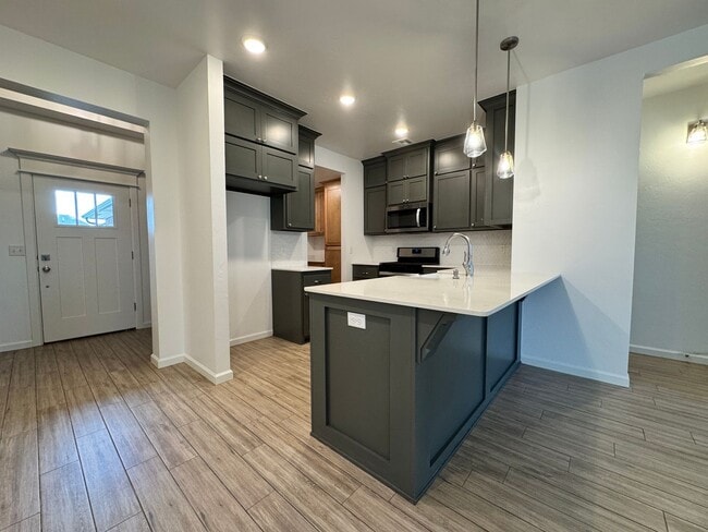 Building Photo - Beautiful 3 Bedroom Home in Azalea Farms in Noble