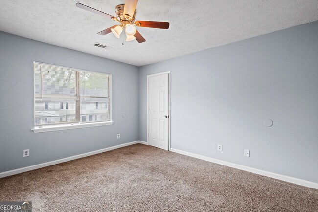 Building Photo - 360 N 19th St