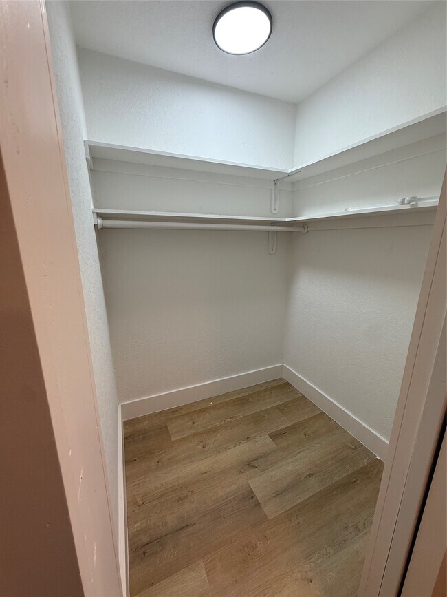 Building Photo - 1118 Wyoming St