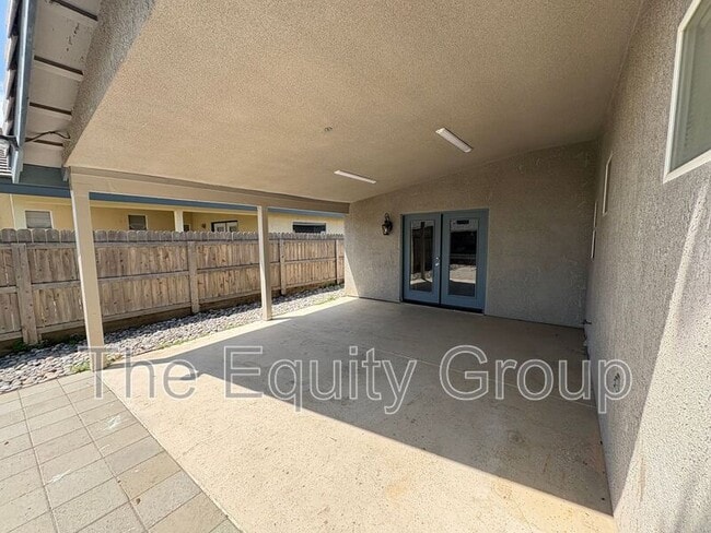 Building Photo - 1040 N Sumter Ct