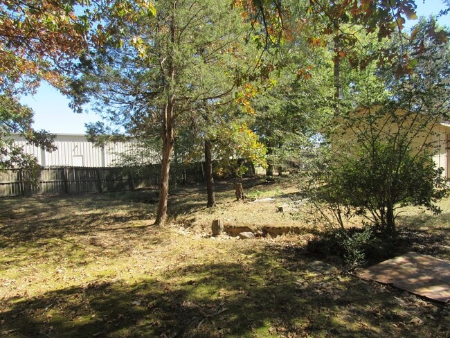 Building Photo - Contact Peggy Goodman 501 676 1758