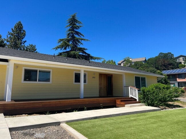 Building Photo - Newly remodeled three bedroom, two bath home - Available Late May