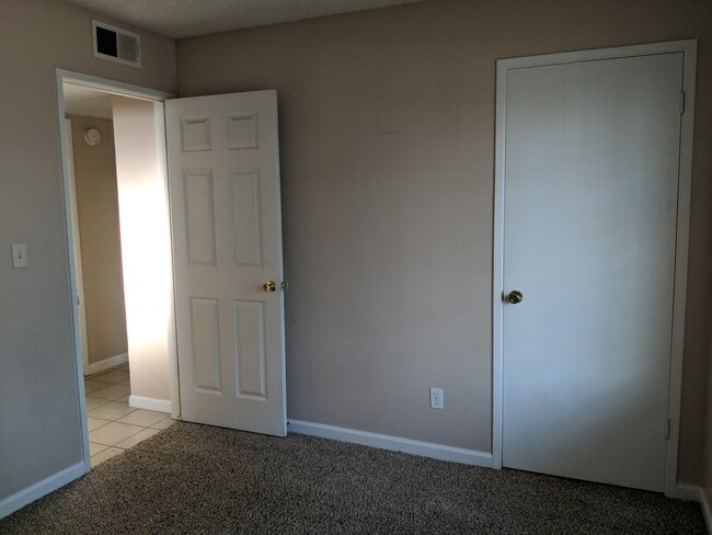 Building Photo - 1533 Jackellen Ln