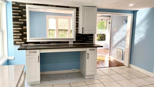 Building Photo - 86 Jackson Ave