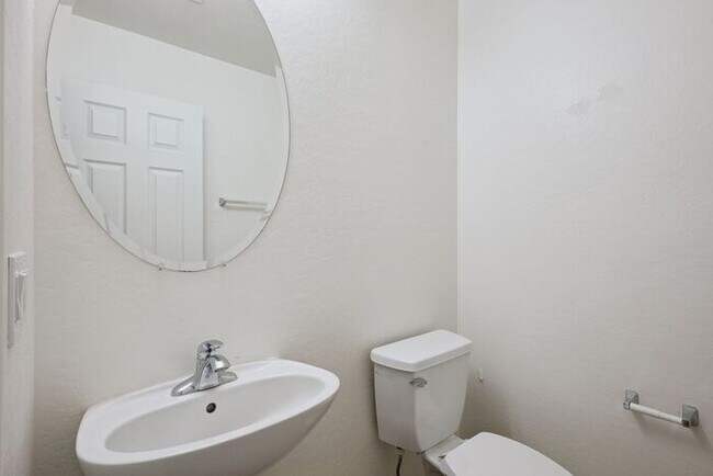 Building Photo - 3076 W Silver Creek Dr