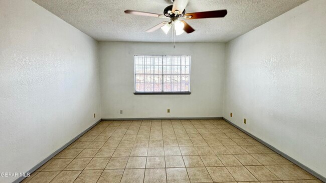 Building Photo - 4705 Frankfort Ave