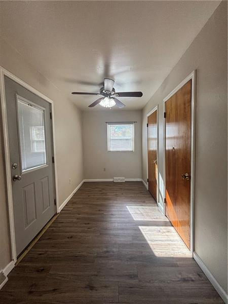 Building Photo - 1520 12th Ave