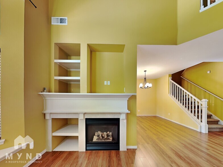 Building Photo - 1723 NE Ashberry Dr